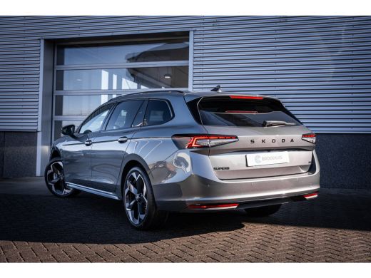 Skoda Superb Combi Sportline Business | Achteruitrijcamera | Climatronic, elektronische airconditioning met 3 ... ActivLease financial lease