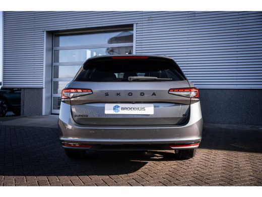 Skoda Superb Combi Sportline Business | Achteruitrijcamera | Climatronic, elektronische airconditioning met 3 ... ActivLease financial lease