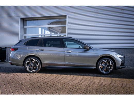 Skoda Superb Combi Sportline Business | Achteruitrijcamera | Climatronic, elektronische airconditioning met 3 ... ActivLease financial lease
