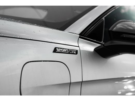 Skoda Superb Combi Sportline Business | Achteruitrijcamera | Climatronic, elektronische airconditioning met 3 ... ActivLease financial lease