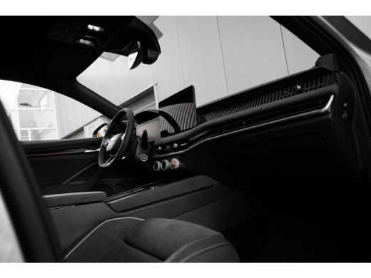 Skoda Superb Combi Sportline Business | Achteruitrijcamera | Climatronic, elektronische airconditioning met 3 ... ActivLease financial lease