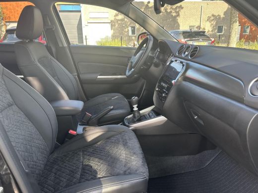 Suzuki Vitara 1.4 Boosterjet Style Smart Hybrid ActivLease financial lease