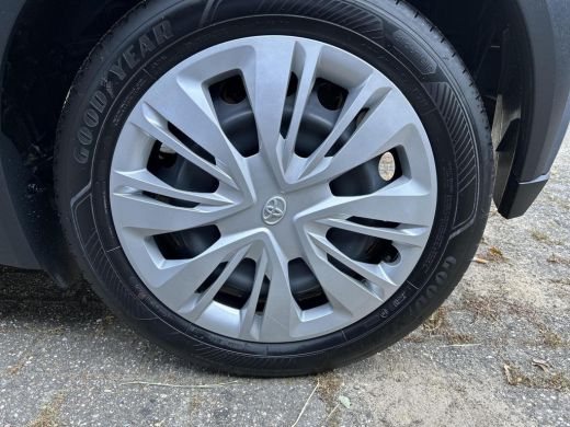 Toyota Aygo 1.0 VVT-i MT Play ActivLease financial lease