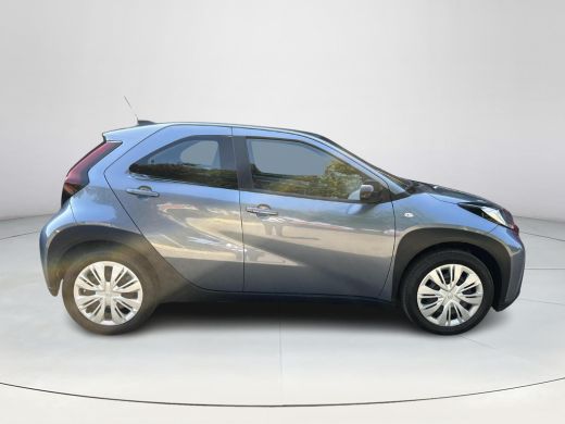 Toyota Aygo 1.0 VVT-i MT Play ActivLease financial lease