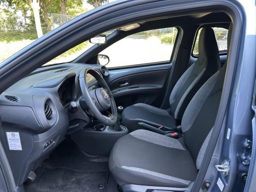 Toyota Aygo 1.0 VVT-i MT Play ActivLease financial lease