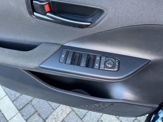 Toyota C-HR 1.8 Hybrid 140 Dynamic ActivLease financial lease