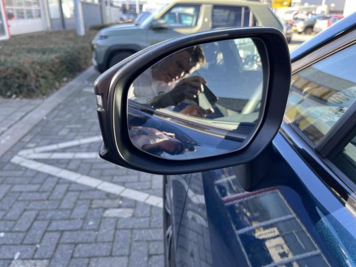 Toyota C-HR 1.8 Hybrid 140 Dynamic ActivLease financial lease