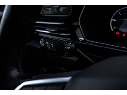 Volkswagen Caddy 2.0TDI 122PK | Leder | Virtual Cockpit | Camera | Carplay | Led | Side-bars 2.0 TDI 1st Edition ActivLease financial lease