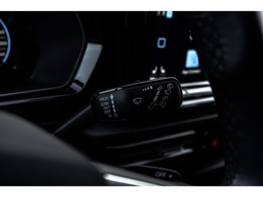 Volkswagen Caddy 2.0TDI 122PK | Leder | Virtual Cockpit | Camera | Carplay | Led | Side-bars 2.0 TDI 1st Edition ActivLease financial lease