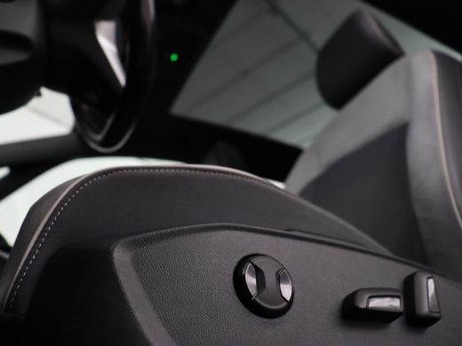 Volkswagen ID.3 First Max 58 kWh | Panoramadak | Head-Up | Stoelverwarming | Massage | Matrix LED | Adaptive crui... ActivLease financial lease