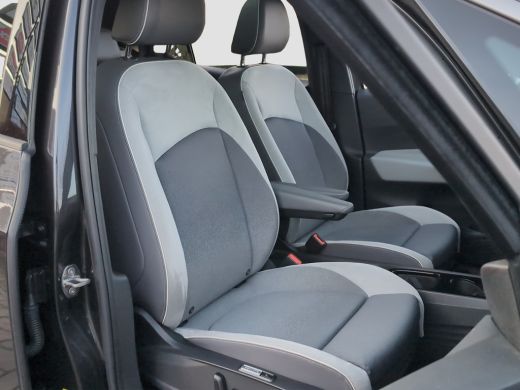 Volkswagen ID.3 First Max 58 kWh | Trekhaak | Panoramadak | Adap. Cruise | Navigatie | Elek Stoelen ActivLease financial lease