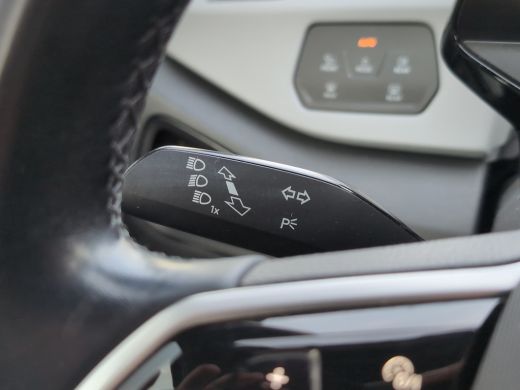 Volkswagen ID.3 First Max 58 kWh | Trekhaak | Panoramadak | Adap. Cruise | Navigatie | Elek Stoelen ActivLease financial lease