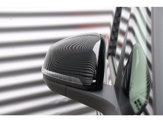 Volkswagen Multivan 1.4 e-HYBRID 217PK L2 7-ZITS BULLI EDITION / NAVI / CLIMA / FULL-LED / PDC / 18" LMV / KEYLESS / ... ActivLease financial lease