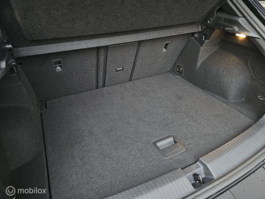 Volkswagen T-Roc 1.5 TSI R-Line Business+ ActivLease financial lease