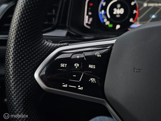 Volkswagen T-Roc 1.5 TSI R-Line Business+ ActivLease financial lease