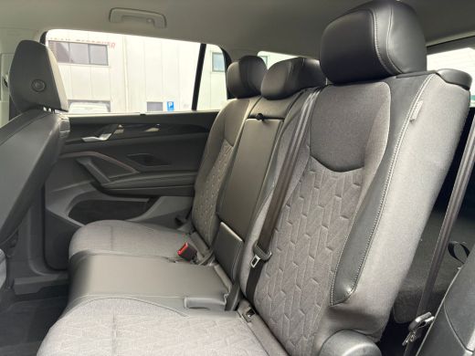 Volkswagen Tayron 1.5 eTSI 150 pk Life 7-DSG | 7 persoons | Achteruitrijcamera | Apple Carplay | Stoel/stuur verwar... ActivLease financial lease