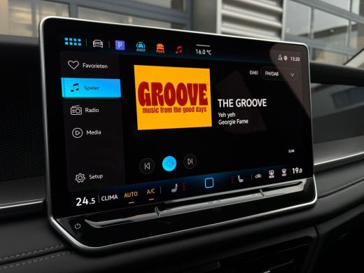 Volkswagen Tayron 1.5 eTSI 150 pk Life 7-DSG | 7 persoons | Achteruitrijcamera | Apple Carplay | Stoel/stuur verwar... ActivLease financial lease