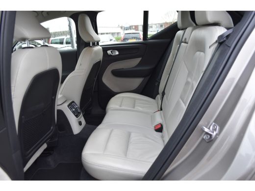 Volvo  XC40 1.5 T4 Recharge Inscription Blond Leder! | LageKM! | VolvoSelekt! | Camera | Stoel/Stuurverw. ActivLease financial lease