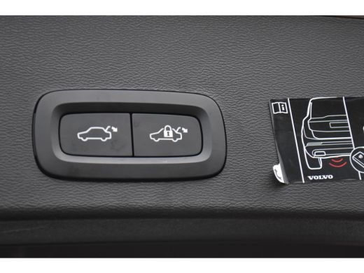 Volvo  XC40 1.5 T4 Recharge Inscription Blond Leder! | LageKM! | VolvoSelekt! | Camera | Stoel/Stuurverw. ActivLease financial lease