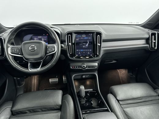 Volvo  XC40 Recharge P8 AWD R-Design | 20" | Leder | Panoramadak | Harman Kardon | 360 Camera | Elektr. verst... ActivLease financial lease