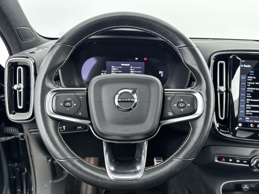 Volvo  XC40 Recharge P8 AWD R-Design | 20" | Leder | Panoramadak | Harman Kardon | 360 Camera | Elektr. verst... ActivLease financial lease