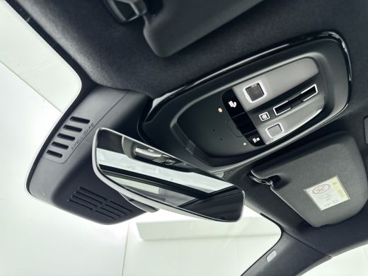 Volvo  XC40 Recharge P8 AWD R-Design | 20" | Leder | Panoramadak | Harman Kardon | 360 Camera | Elektr. verst... ActivLease financial lease