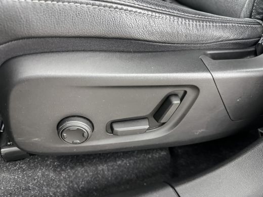 Volvo  XC40 Recharge P8 AWD R-Design | 20" | Leder | Panoramadak | Harman Kardon | 360 Camera | Elektr. verst... ActivLease financial lease