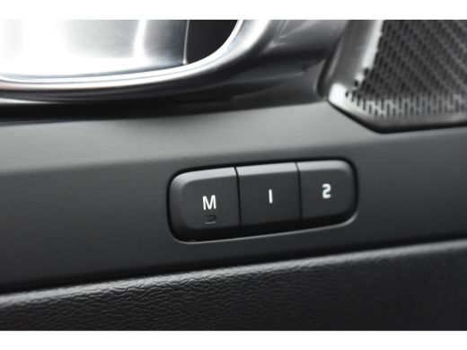 Volvo  XC40 T4 Plus Dark | Sage Green | Harman Kardon | Stoel/Stuurverwarming | Facelift! ActivLease financial lease