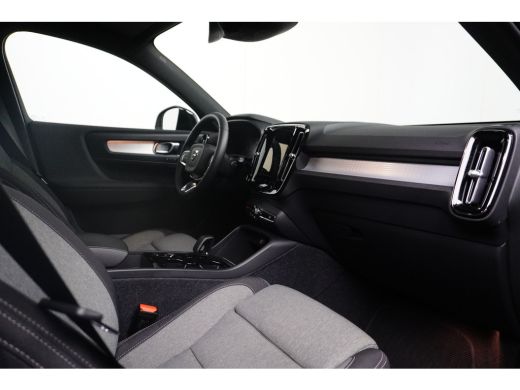 Volvo  XC40 T4 Plus Dark | Sage Green | Harman Kardon | Stoel/Stuurverwarming | Facelift! ActivLease financial lease