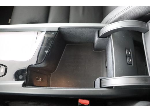 Volvo  XC60 T6 AWD Plus Dark | Stoel + Stuur verwarming | Trekhaak | BLIS | ActivLease financial lease