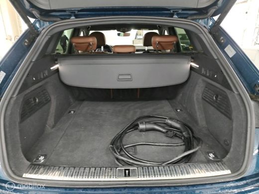 Audi e-tron 55 quattro Business edition Plus 95 kWh ActivLease financial lease