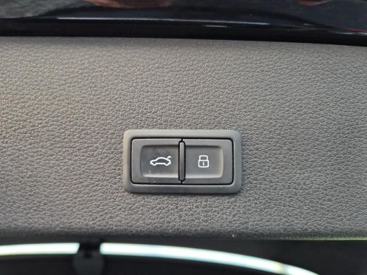 Audi e-tron 55 quattro edition 95 kWh | Trekhaak | Camera | 23 Inch | ActivLease financial lease