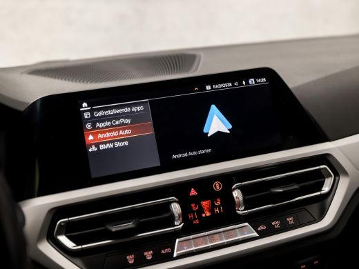 BMW 3 Serie 320i Sportline 184Pk Automaat (SCHUIFDAK, APPLE CARPLAY, GROOT NAVI, GETINT GLAS, SPORTSTOELEN, P... ActivLease financial lease