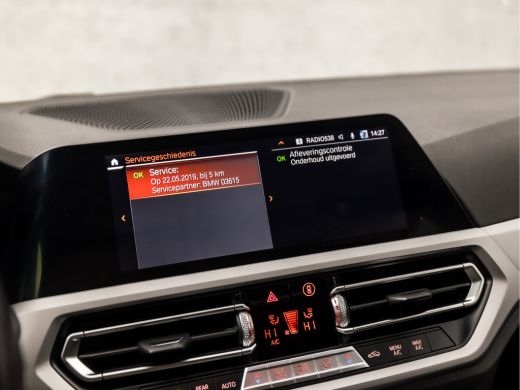 BMW 3 Serie 320i Sportline 184Pk Automaat (SCHUIFDAK, APPLE CARPLAY, GROOT NAVI, GETINT GLAS, SPORTSTOELEN, P... ActivLease financial lease