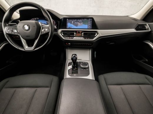 BMW 3 Serie 320i Sportline 184Pk Automaat (SCHUIFDAK, APPLE CARPLAY, GROOT NAVI, GETINT GLAS, SPORTSTOELEN, P... ActivLease financial lease