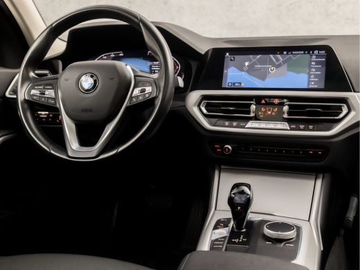 BMW 3 Serie 320i Sportline 184Pk Automaat (SCHUIFDAK, APPLE CARPLAY, GROOT NAVI, GETINT GLAS, SPORTSTOELEN, P... ActivLease financial lease