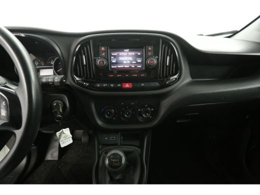 Fiat Dobl&ograve; 1.6 MJ ECO JET 105PK | 3-Zits | Airco | Cruise | Trekhaak | Navigatie ActivLease financial lease