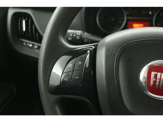 Fiat Dobl&ograve; 1.6 MJ ECO JET 105PK | 3-Zits | Airco | Cruise | Trekhaak | Navigatie ActivLease financial lease