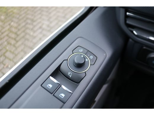 Ford E-Transit Custom 320 L1 H1 Limited 65 kWh 218pk (Wordt verwacht) ActivLease financial lease