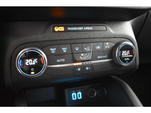 Ford Focus 1.0 EcoBoost ST Line Business | Dealer Onderhouden | Navi | Clima | Camera | Parkeersensoren V+A ... ActivLease financial lease