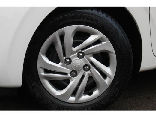 Hyundai i10 1.0 Comfort Smart | Camera | Navigatie | CarPlay | Cruise C. | Airco | DAB+ | Mistlampen | Camera... ActivLease financial lease