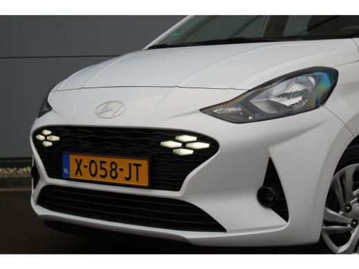 Hyundai i10 1.0 Comfort Smart | Camera | Navigatie | CarPlay | Cruise C. | Airco | DAB+ | Mistlampen | Camera... ActivLease financial lease