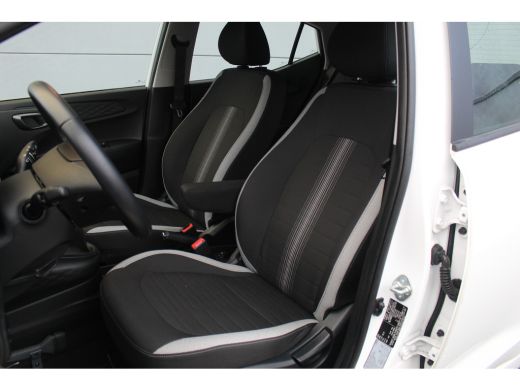 Hyundai i10 1.0 Comfort Smart | Camera | Navigatie | CarPlay | Cruise C. | Airco | DAB+ | Mistlampen | Camera... ActivLease financial lease