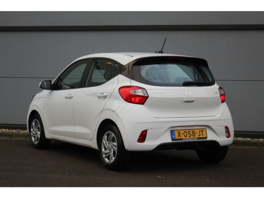 Hyundai i10 1.0 Comfort Smart | Camera | Navigatie | CarPlay | Cruise C. | Airco | DAB+ | Mistlampen | Camera... ActivLease financial lease