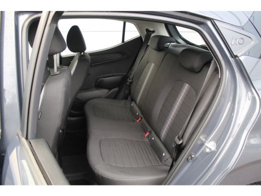 Hyundai i10 1.0 Comfort Smart | Camera | Navigatie | CarPlay | Cruise C. Airco | DAB+ | Mistlampen | Camera |... ActivLease financial lease