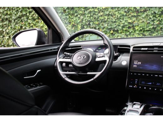 Hyundai Tucson 1.6 T-GDI PHEV Premium Sky 4WD | Demo Deal: 299,- p/m !! | NL-AUTO! | 1E EIGENAAR! | 360&deg; CAMERA ... ActivLease financial lease