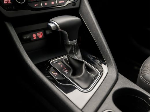 Kia Niro 1.6 GDi Hybrid Dynamic 142Pk Automaat (APPLE CARPLAY, NAVIGATIE, CAMERA, LEDER, CLIMATE, TREKHAAK... ActivLease financial lease