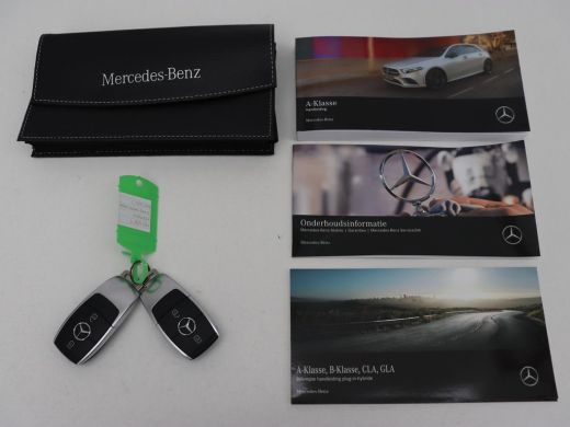 Mercedes-Benz A-Klasse 250e AMG Limited | Panoramadak | Stoelverwarming | Matrix LED | Memory | Carplay | Keyless | Came... ActivLease financial lease
