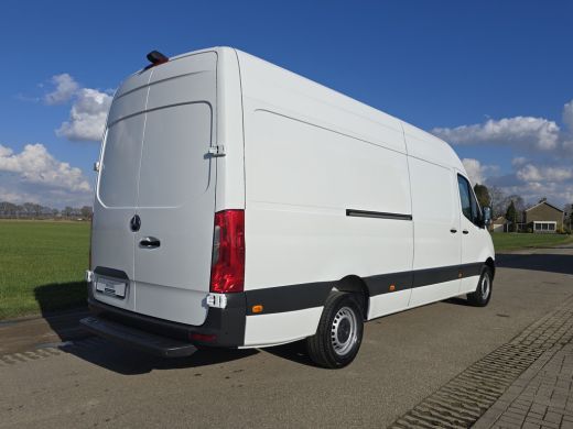 Mercedes-Benz Sprinter 317 1.9 CDI L3 H2 RWD - 170 Pk - Euro 6 - Camera - StoelVerwarming - MBUX ActivLease financial lease
