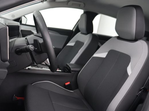 Opel Astra 1.6 Hybrid Edition | Trekhaak | Adaptive cruise | Carplay | Full LED | Parkeerhulp | Digital Cock... ActivLease financial lease